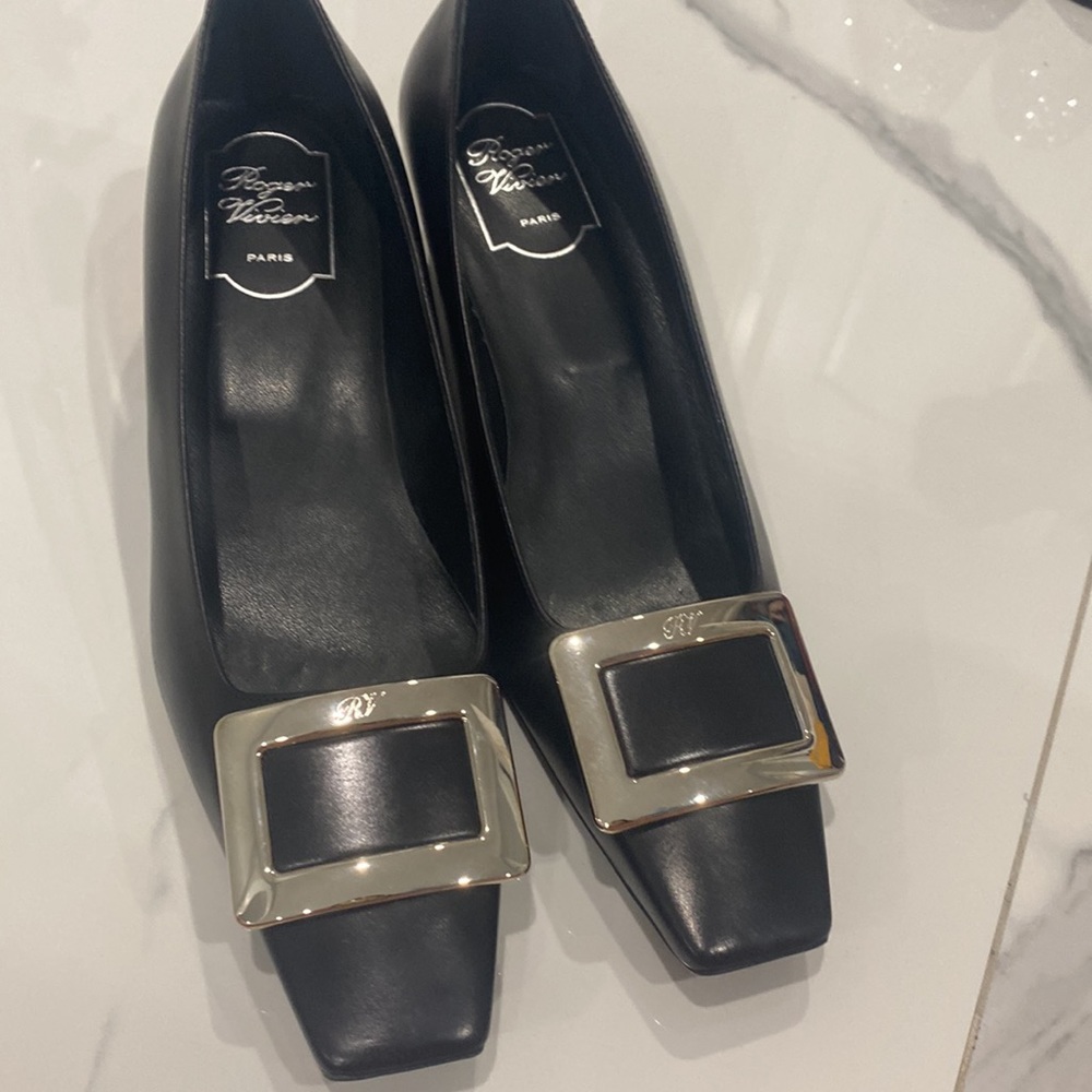 Trompette 45 patent leather pumps - Roger Vivier - Picture 2 of 4